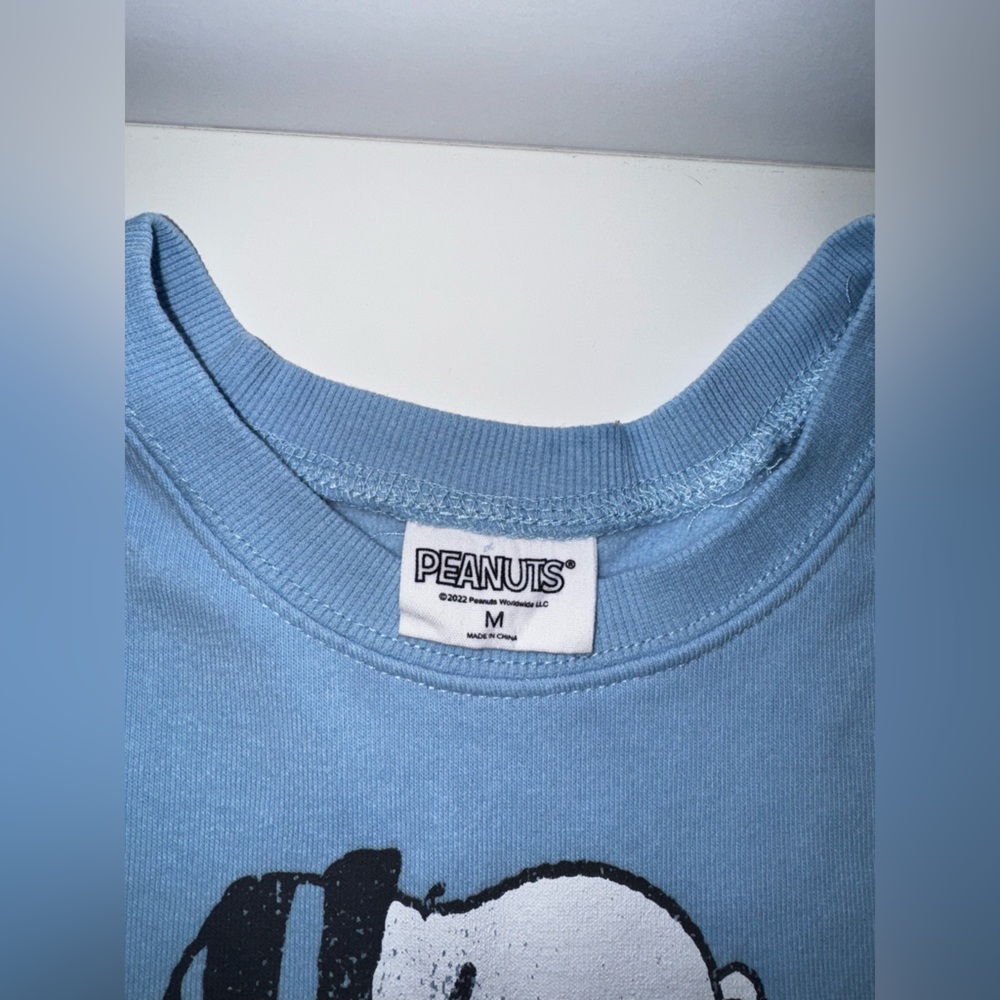 Peanuts Light Blue cropped Christmas Snoopy Sweatshirt - Picture 2 of 5